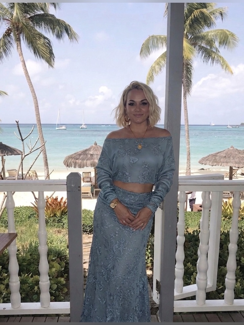 Elegant Two-Piece Lace Set Crop Top Long Skirt By Me